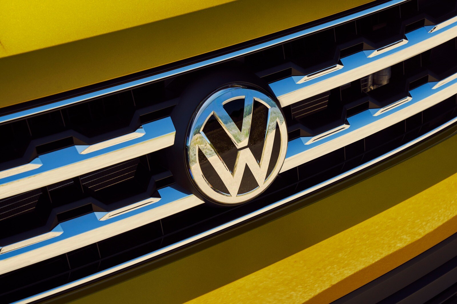 2018 Volkswagen Atlas — OEM photo 4
