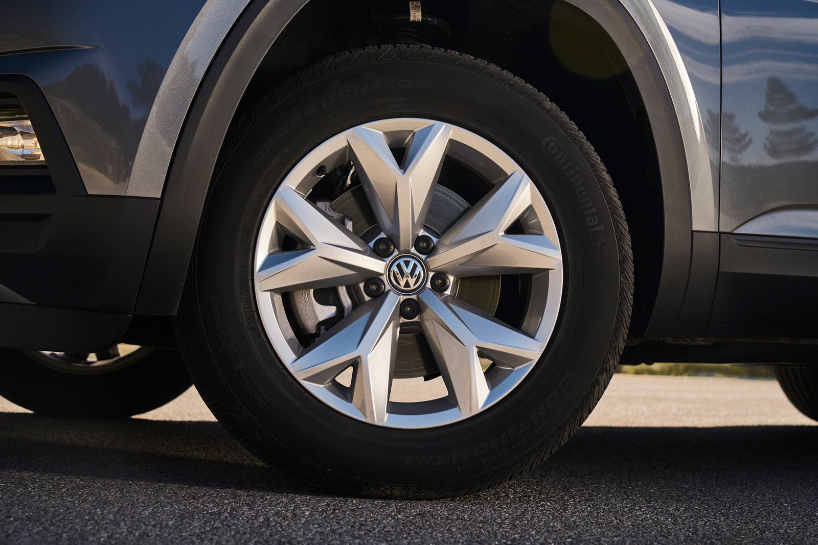 2019 Volkswagen Atlas exterior W