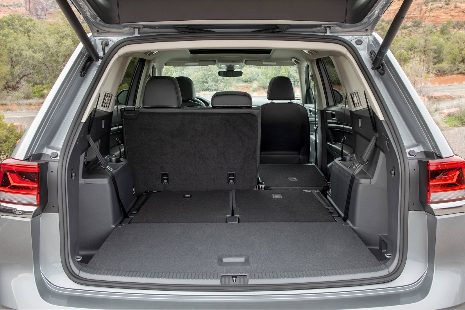 2022 Volkswagen Atlas interior RSD