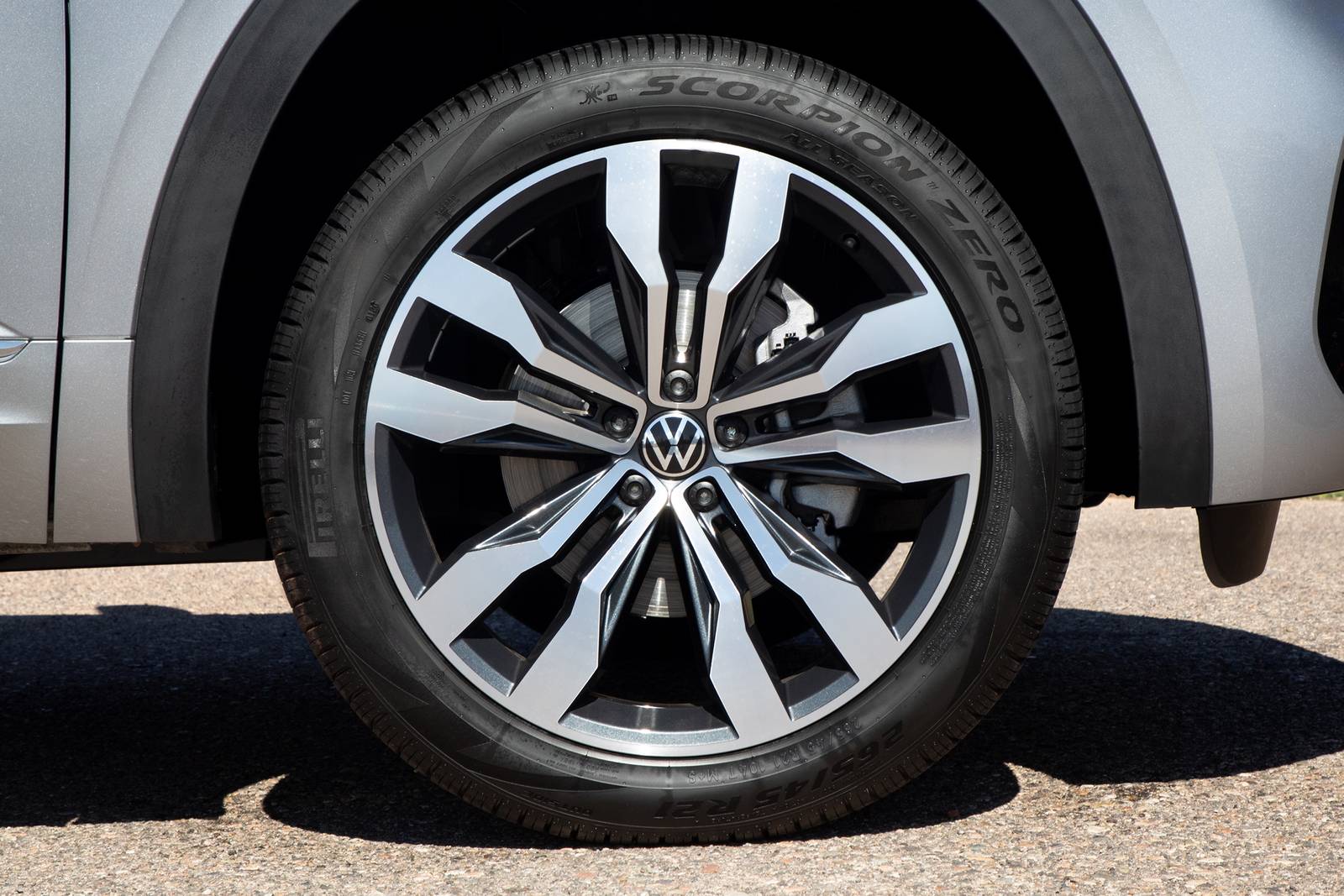 2022 Volkswagen Atlas exterior W