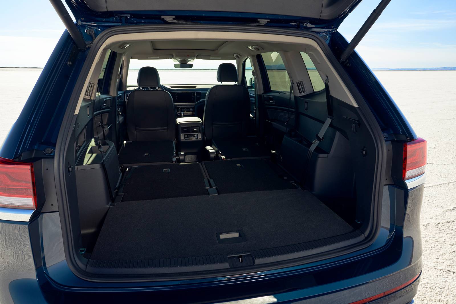 2022 Volkswagen Atlas interior RSD