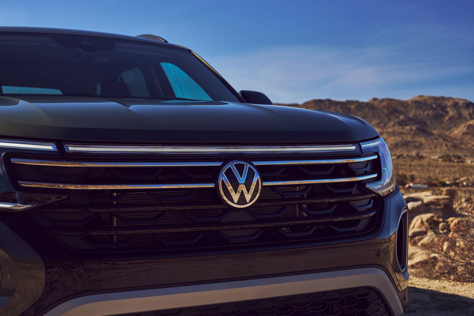 2025 Volkswagen Atlas — OEM photo 4