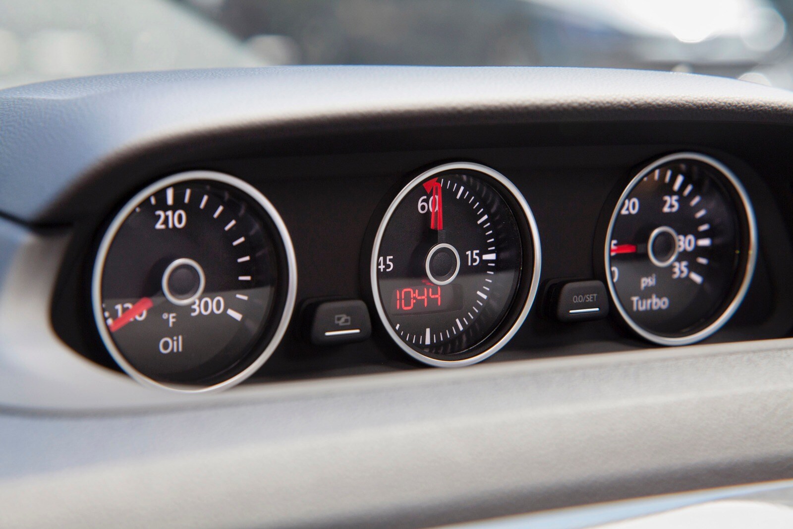 2015 Volkswagen Beetle interior G