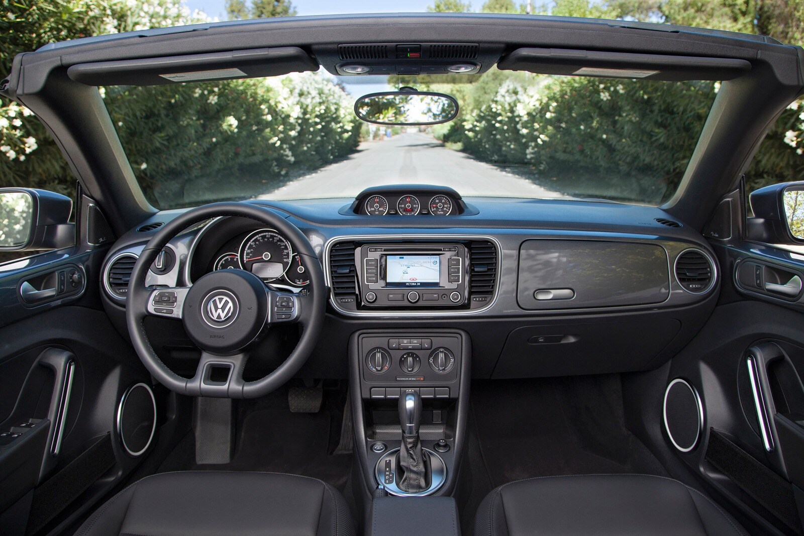 2015 Volkswagen Beetle interior I