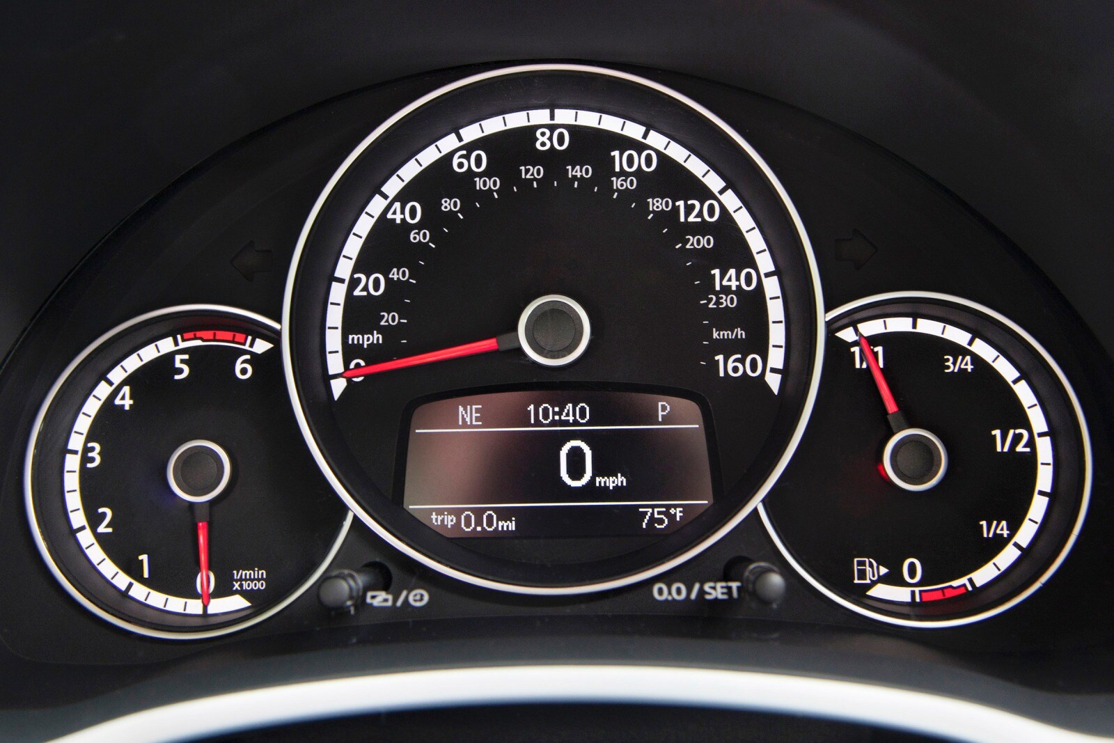 2016 Volkswagen Beetle interior G