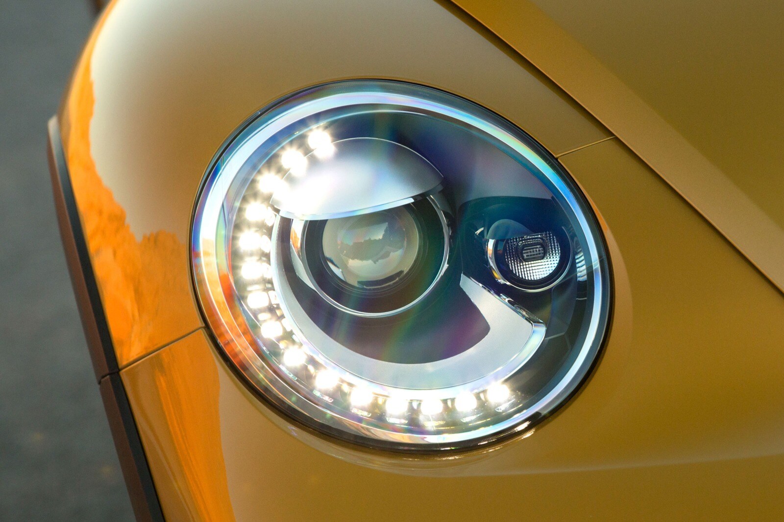 2017 Volkswagen Beetle Convertible exterior EDETAIL