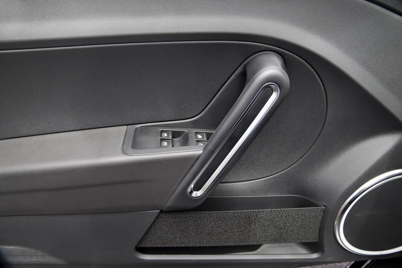 2017 Volkswagen Beetle Convertible interior DETAIL