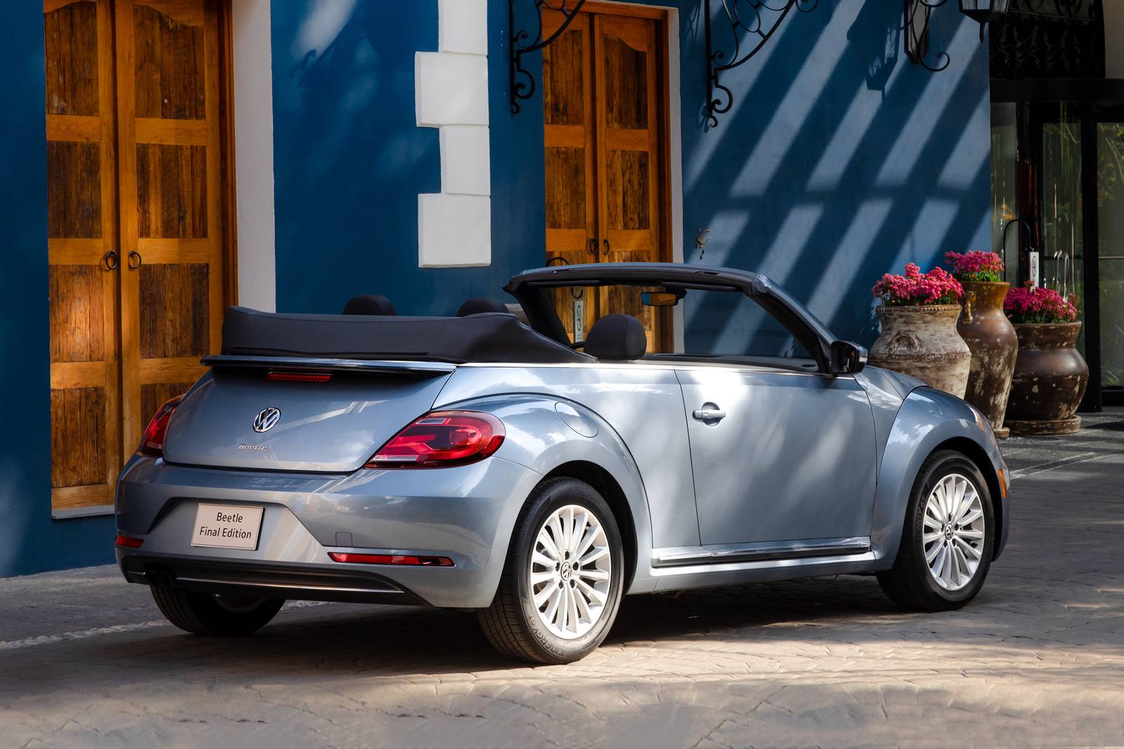 2019 Volkswagen Beetle Convertible front safety FQ