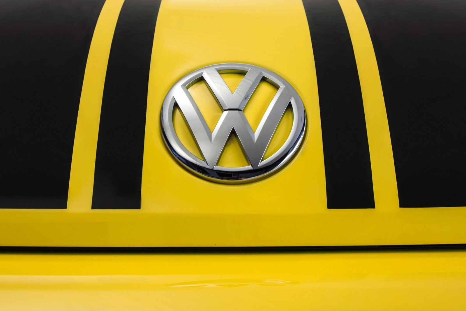 2014 Volkswagen Beetle Convertible exterior FBDG