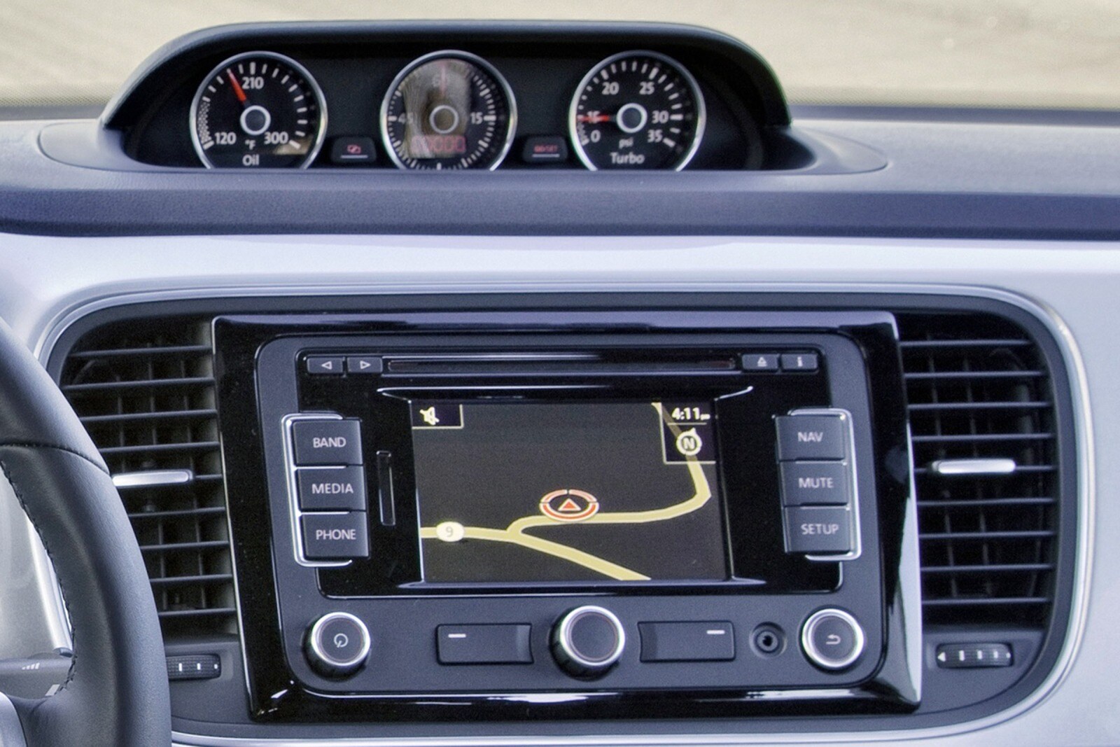 2015 Volkswagen Beetle interior NAVSYS