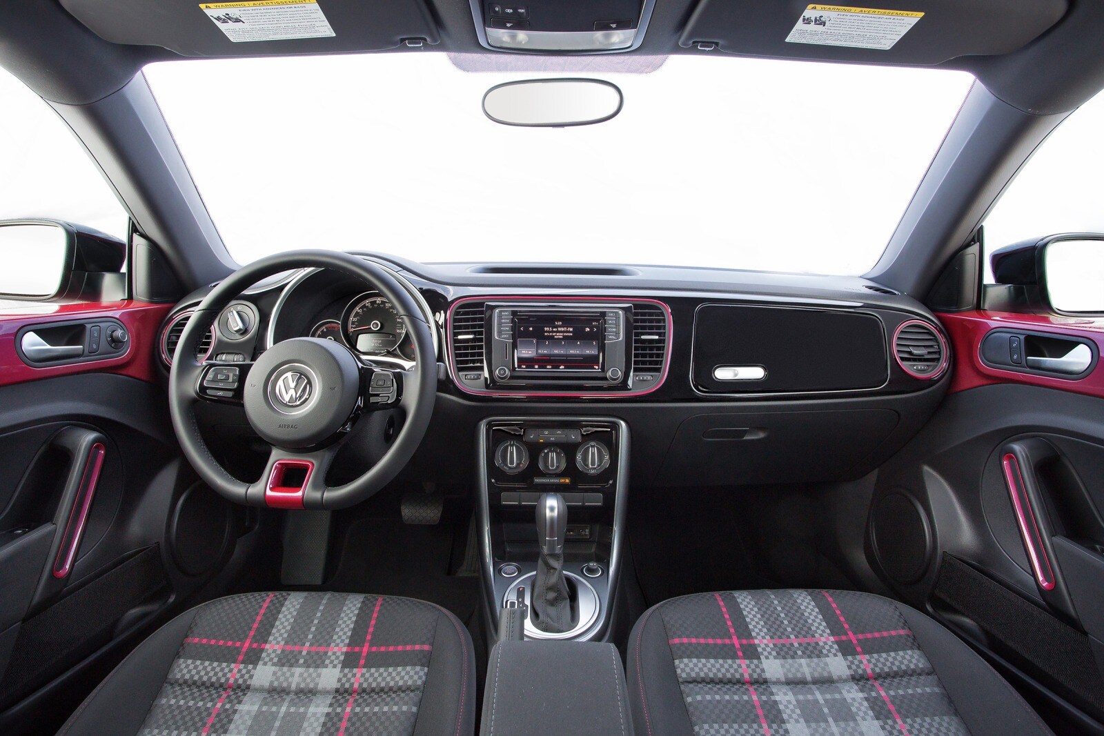 2017 Volkswagen Beetle interior D