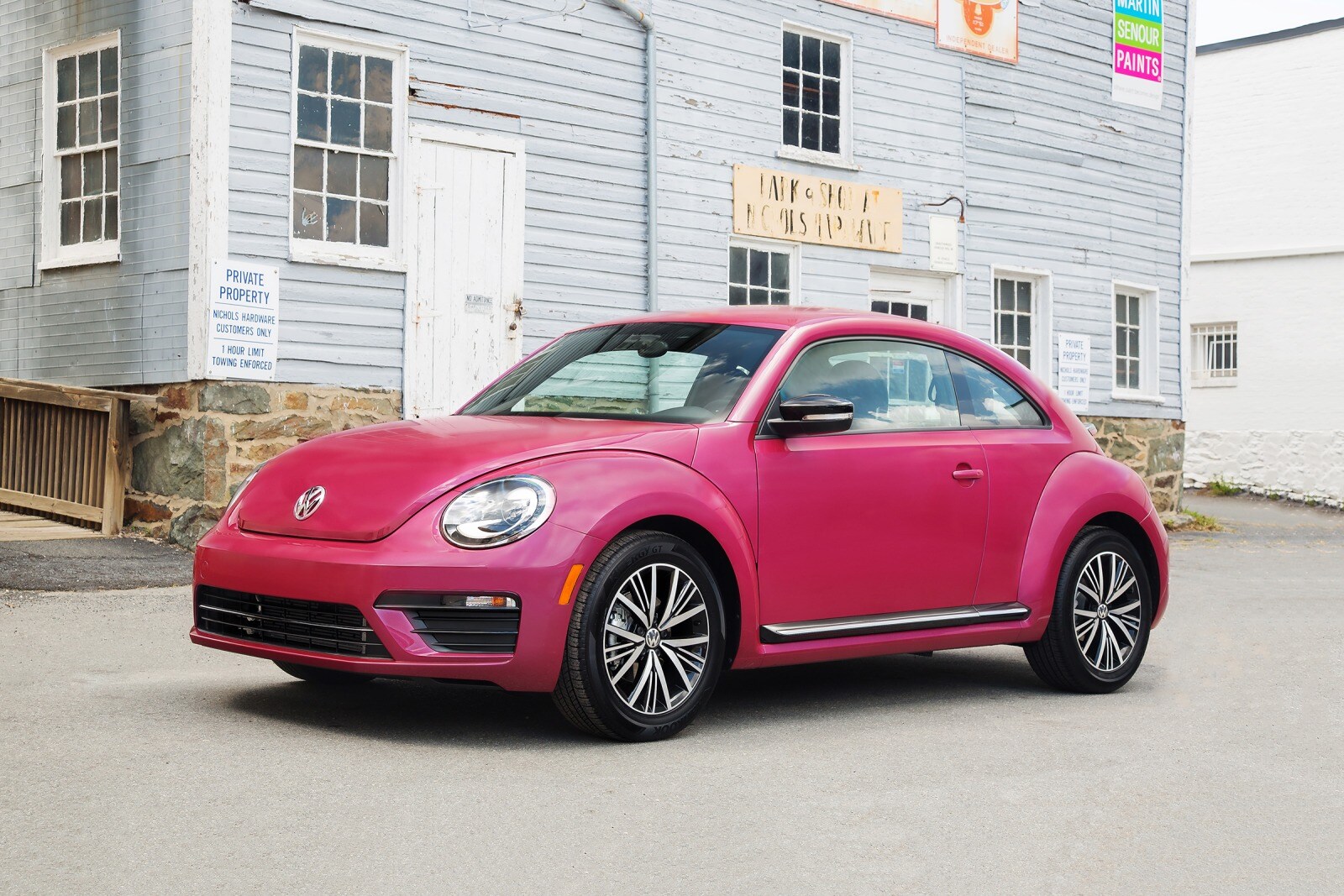2017 Volkswagen Beetle — OEM photo 3