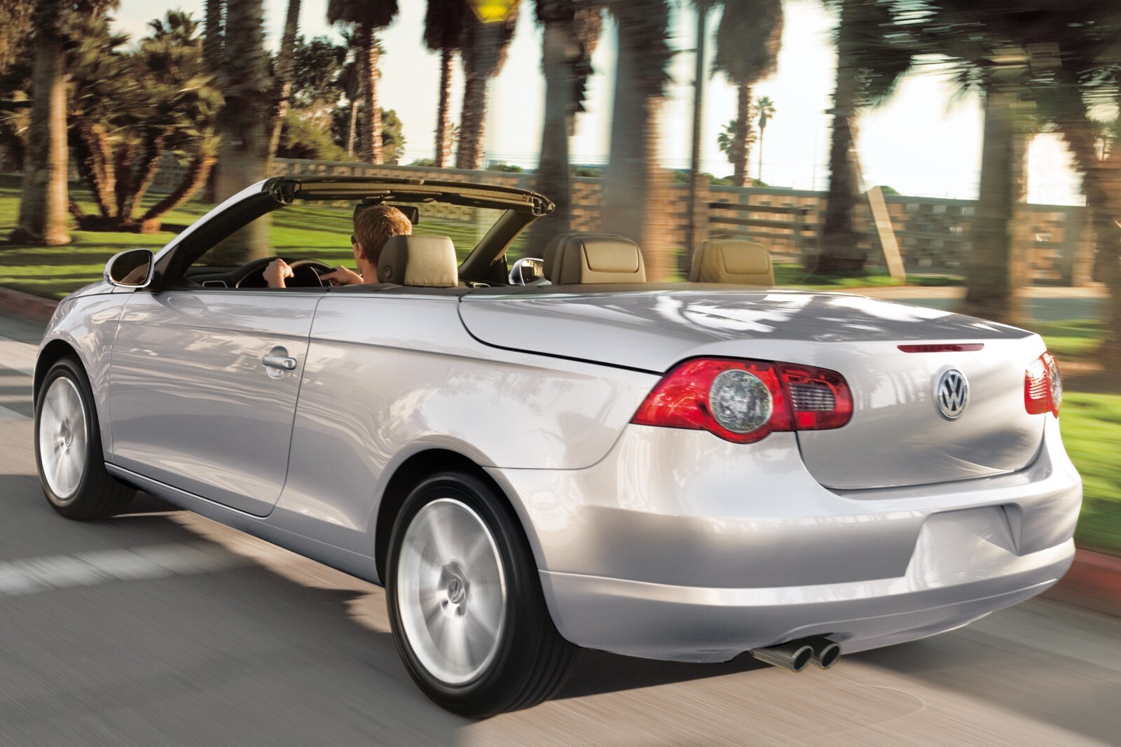 2007 Volkswagen Eos 2.0T Convertible Exterior