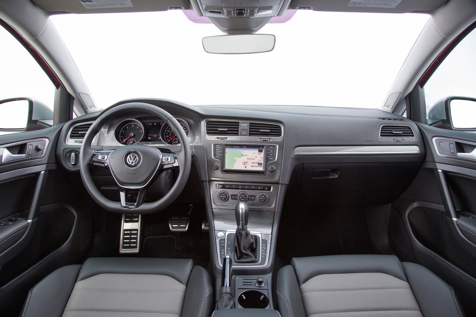2017 Volkswagen Golf interior D