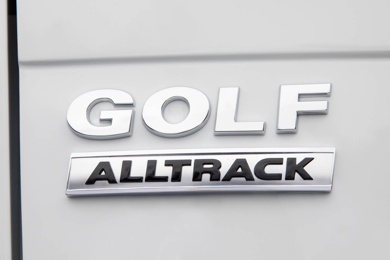 2019 Volkswagen Golf Alltrack exterior RBDG