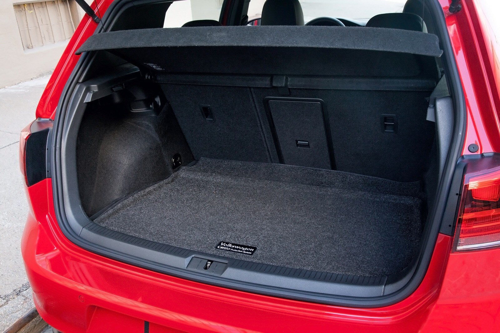 2015 Volkswagen Golf front safety CARGO