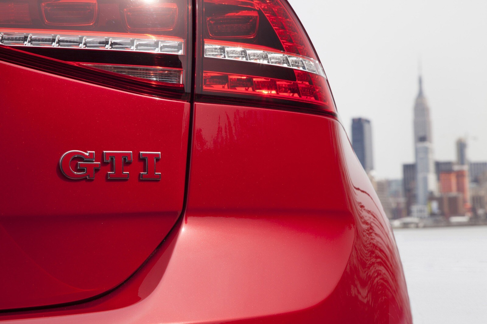 2015 Volkswagen Golf GTI — OEM photo 3