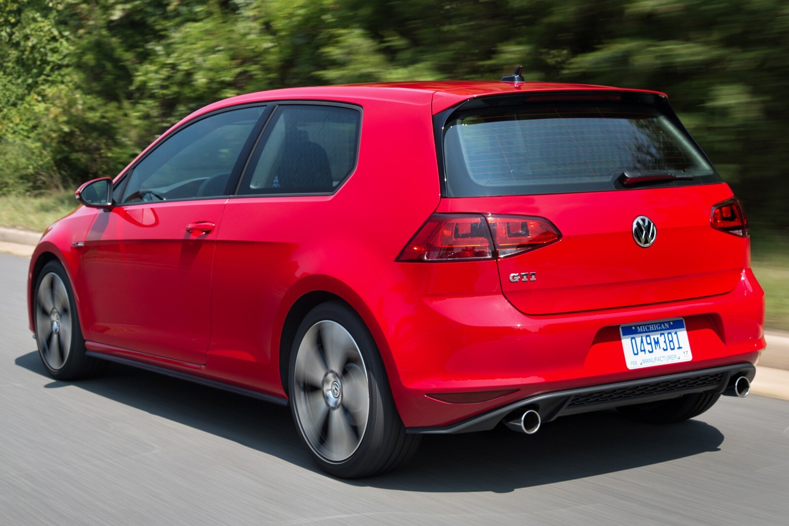 2016 Volkswagen Golf exterior FQ