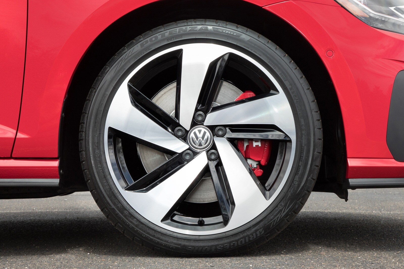 2018 Volkswagen Golf GTI — OEM photo 4