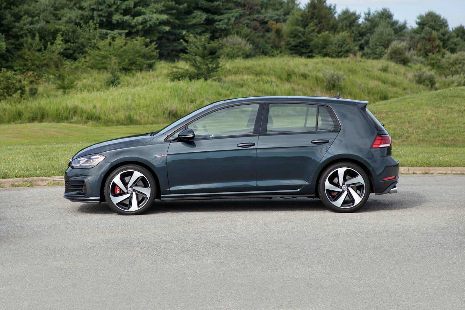 2019 Volkswagen Golf GTI — OEM photo 3
