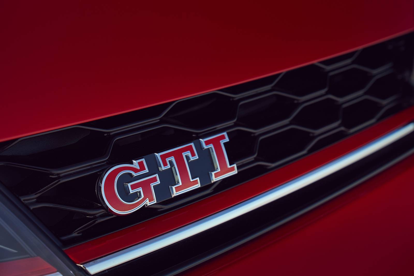 2021 Volkswagen Golf exterior FBDG