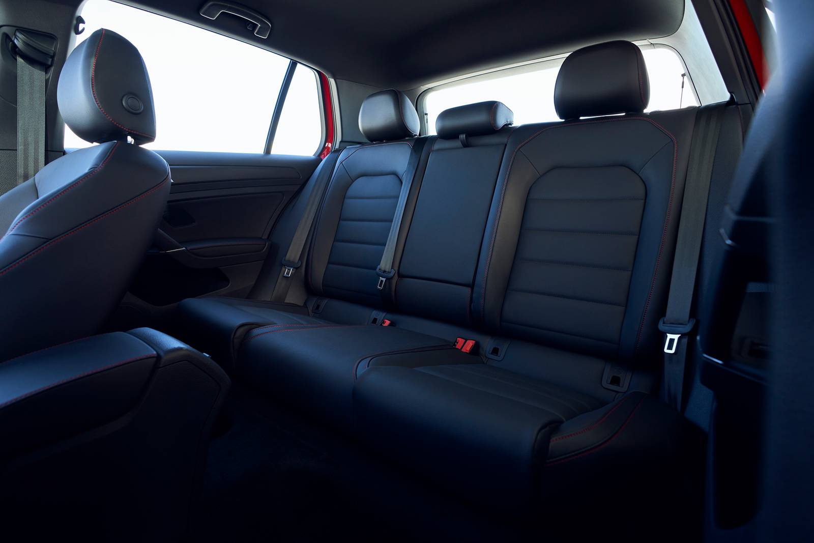 2021 Volkswagen Golf interior RI