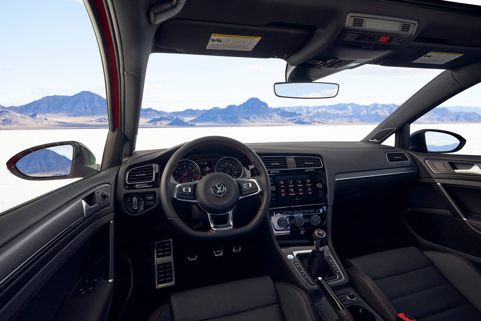2021 Volkswagen Golf interior SWD