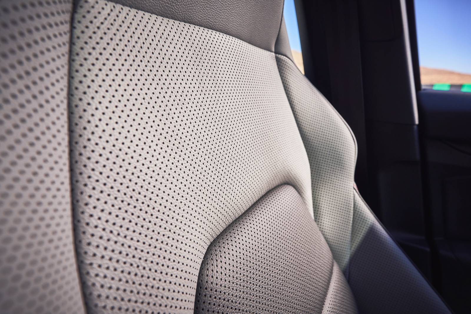 2022 Volkswagen Golf interior DETAIL