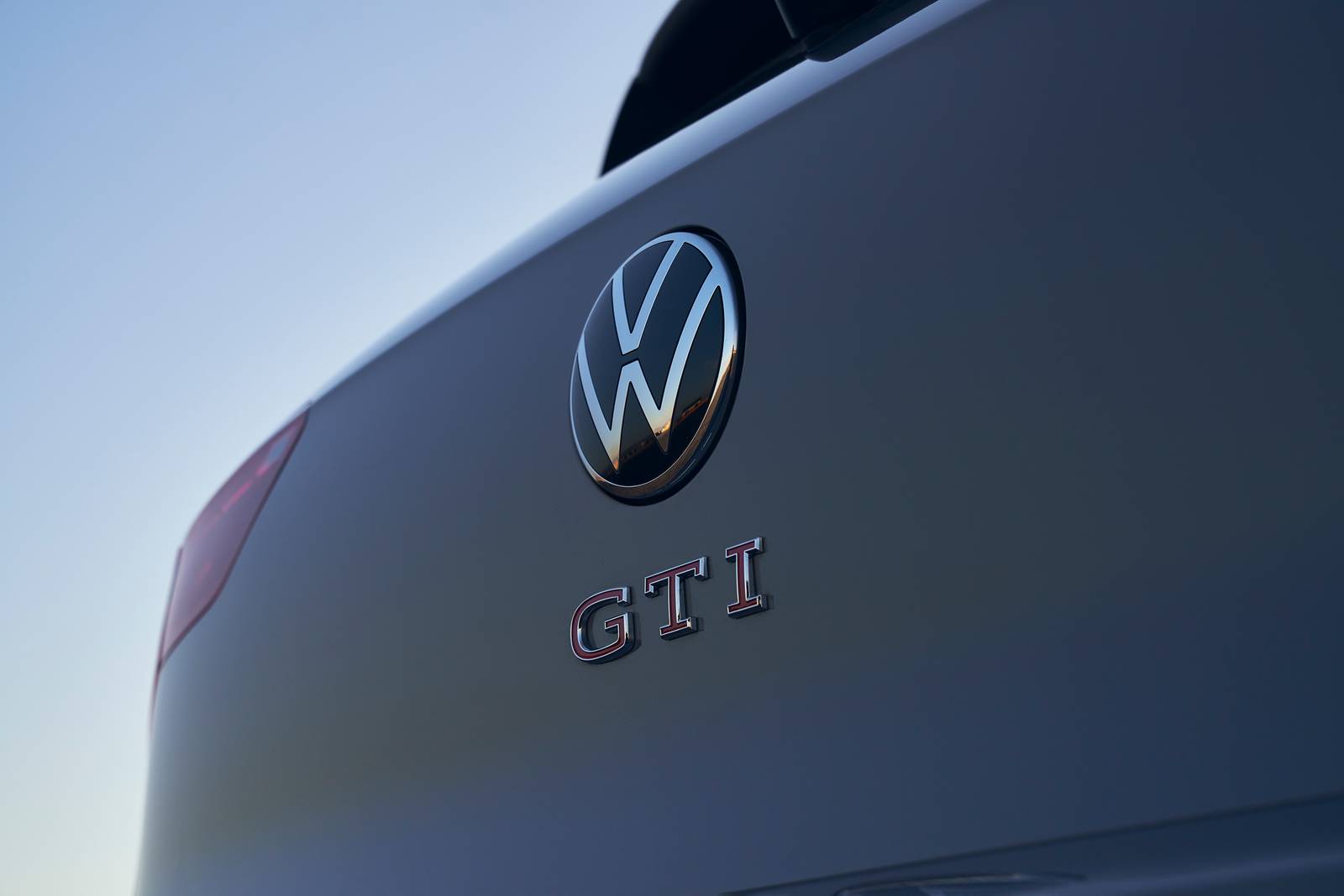 2023 Volkswagen Golf GTI — OEM photo 5
