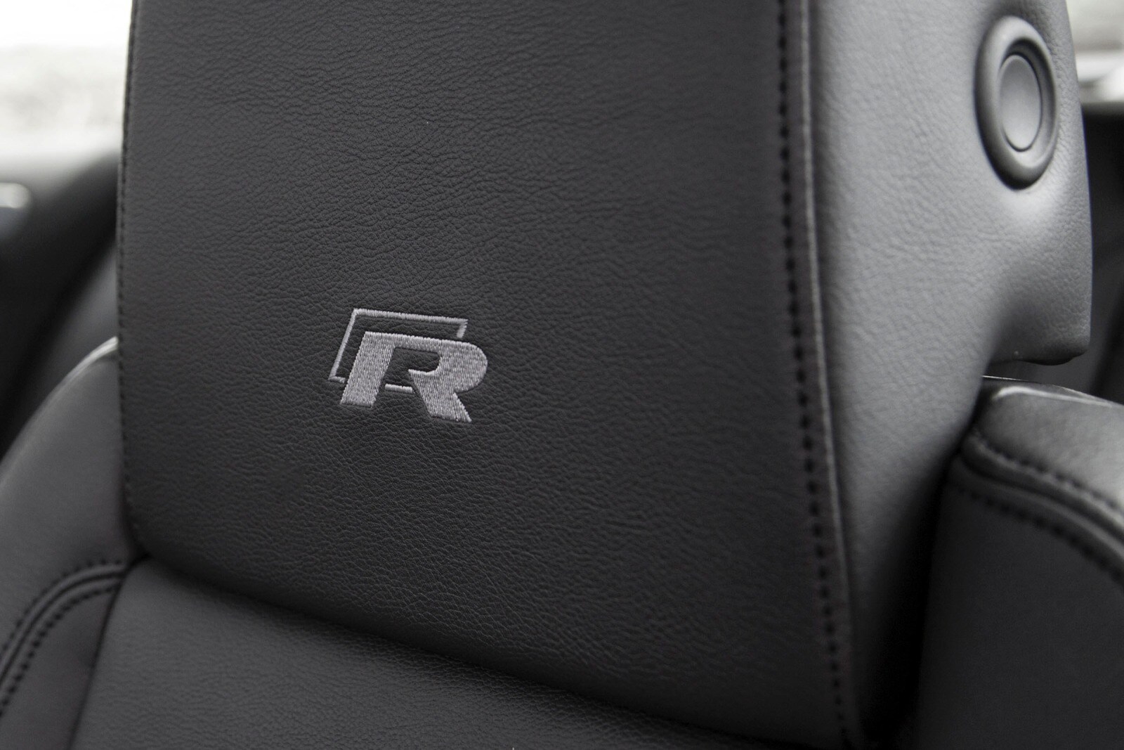 2013 Volkswagen Golf interior DETAIL