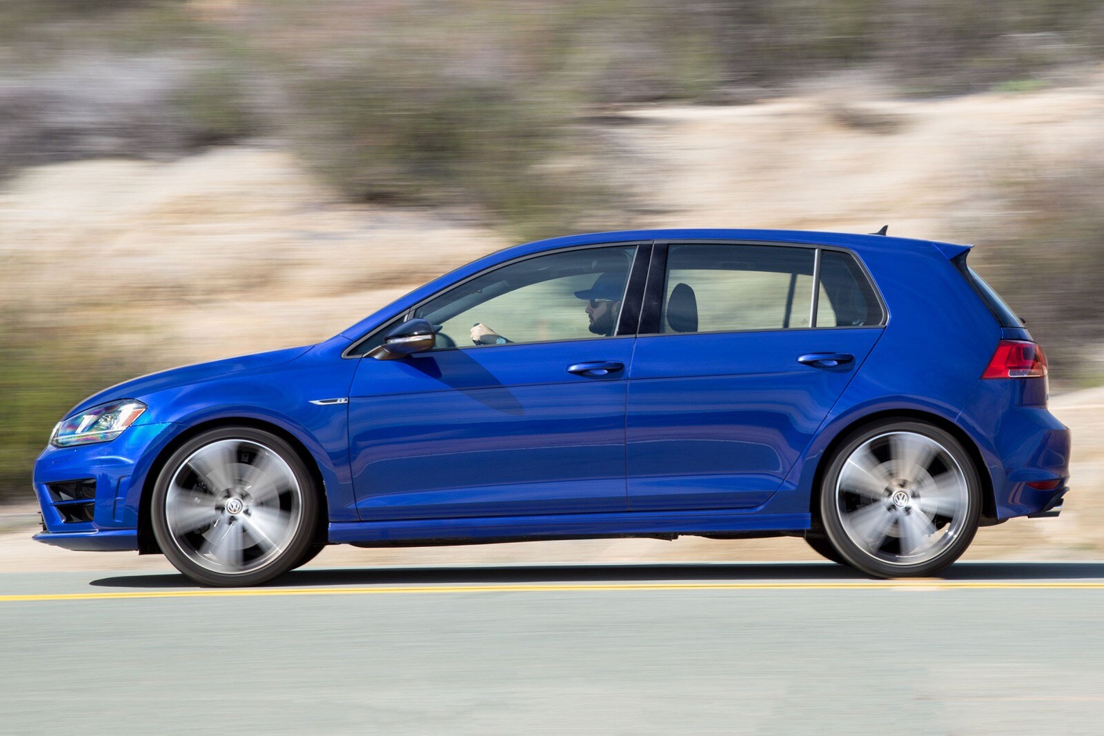 2016 Volkswagen Golf exterior FQ