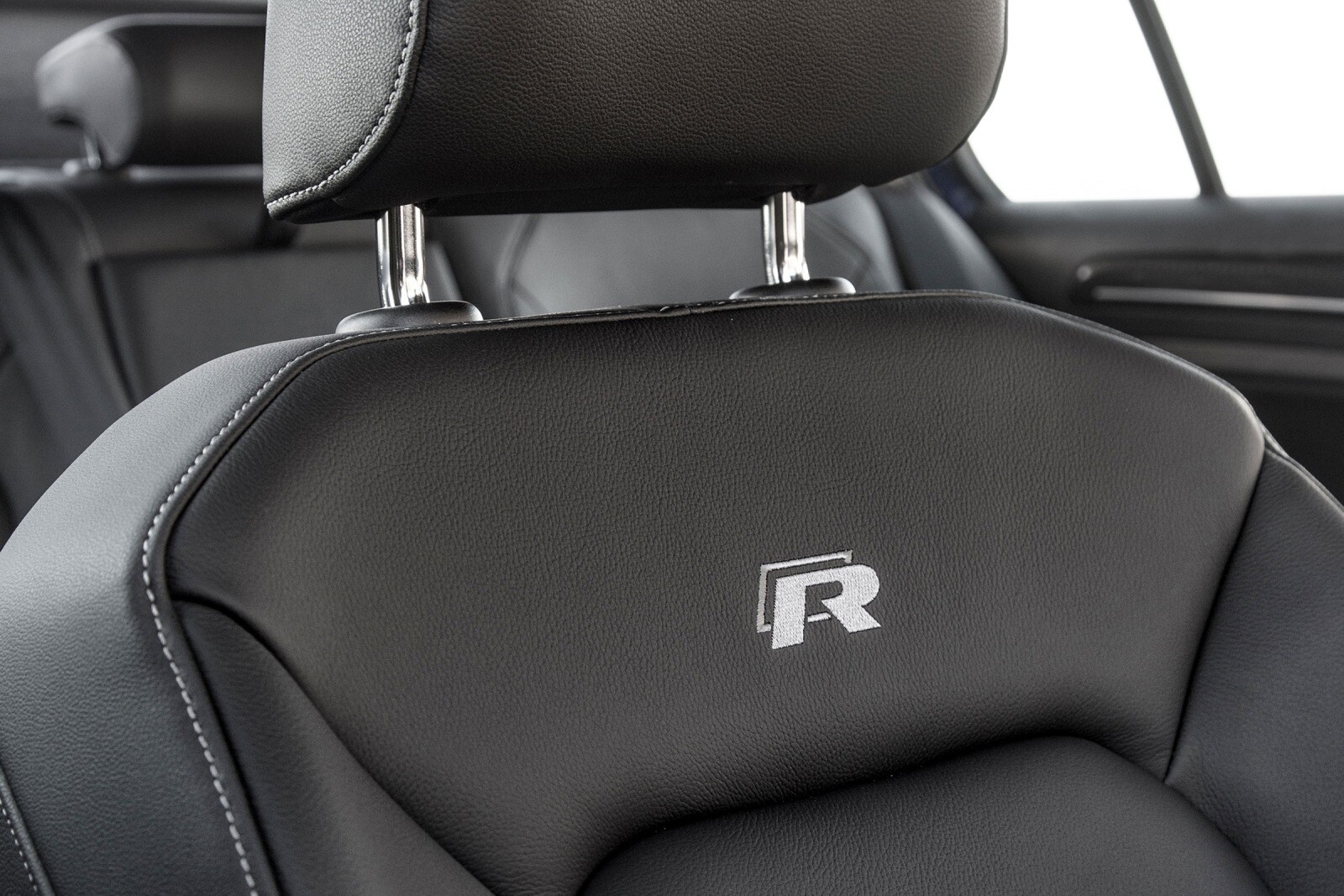 2017 Volkswagen Golf interior DETAIL