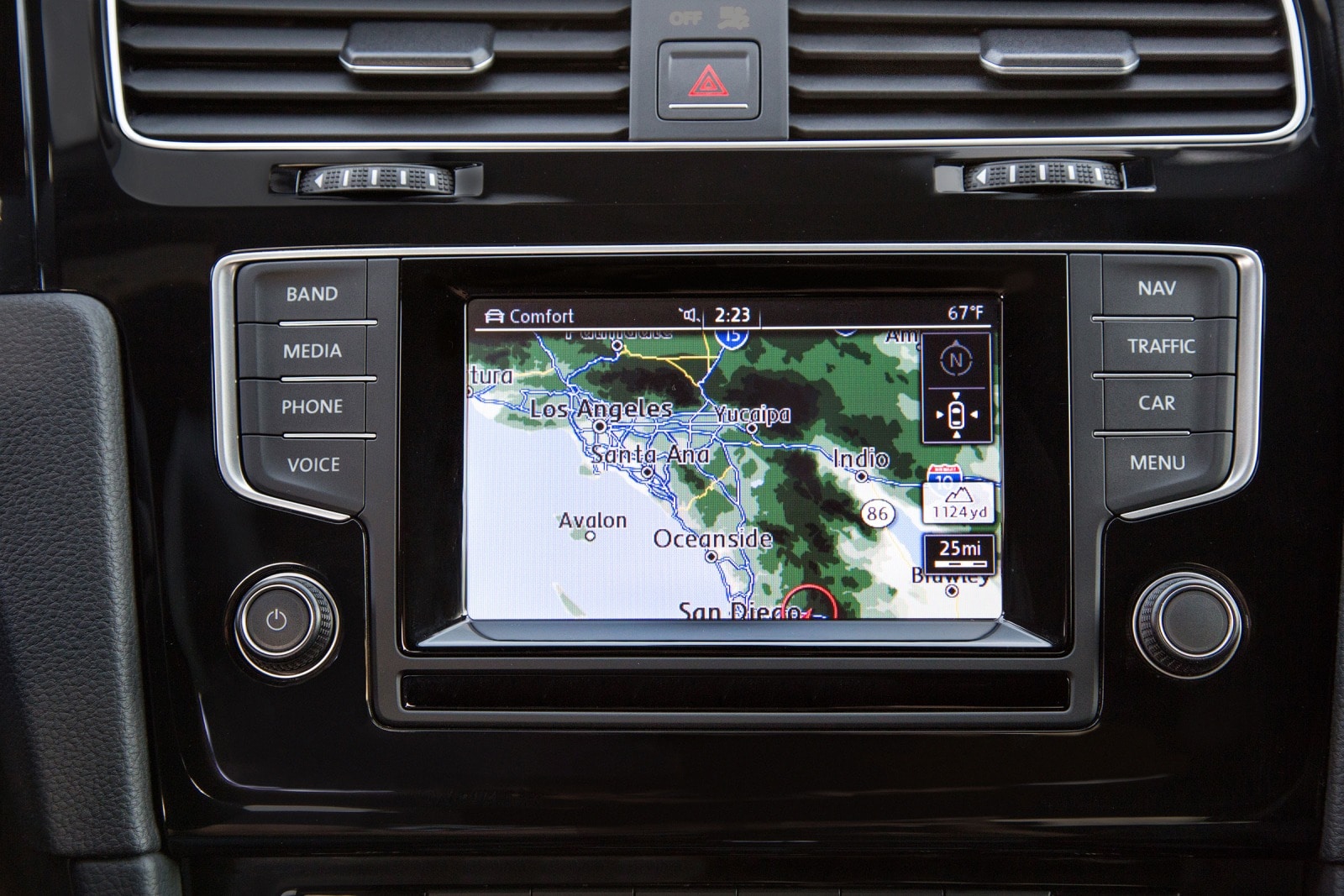 2017 Volkswagen Golf interior NAVSYS