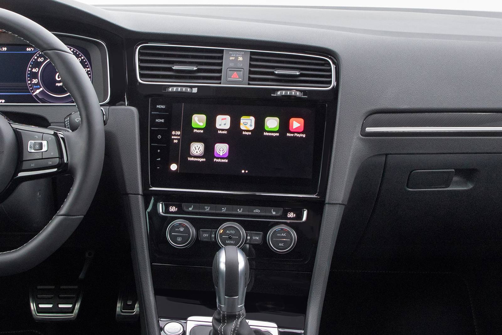 2018 Volkswagen Golf R interior CC