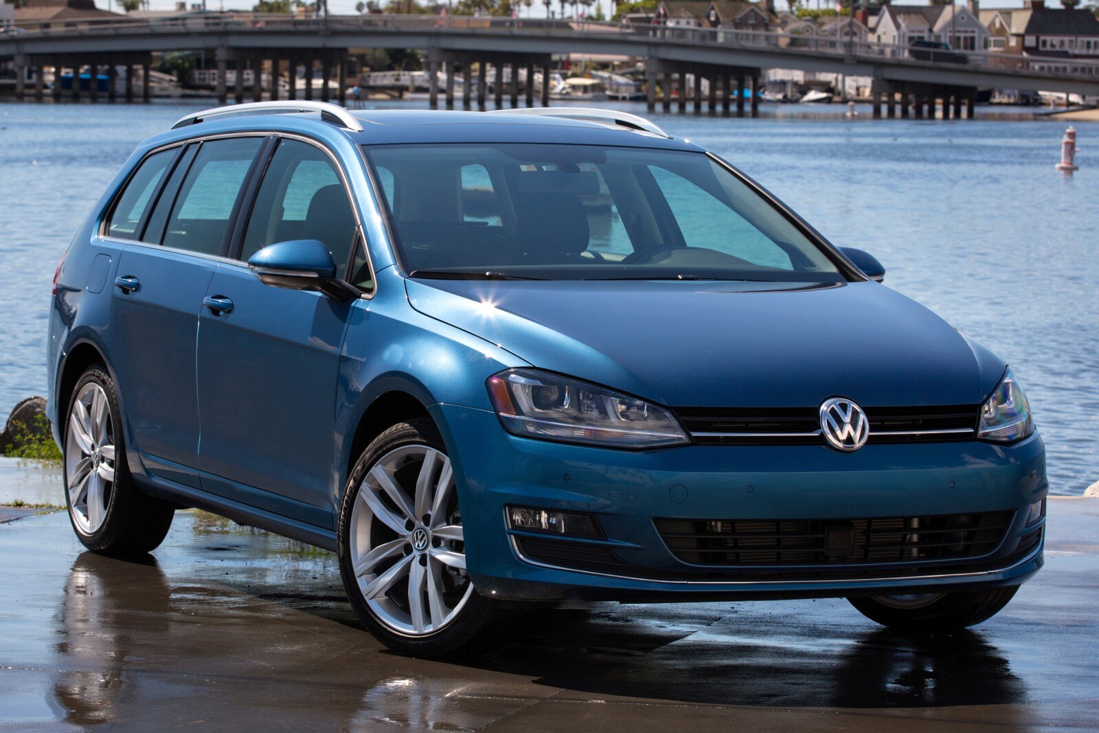 2015 Volkswagen Golf exterior FQ