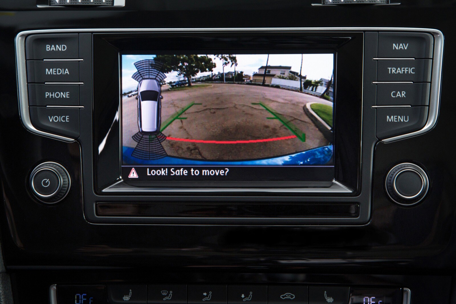 2016 Volkswagen Golf front safety CC