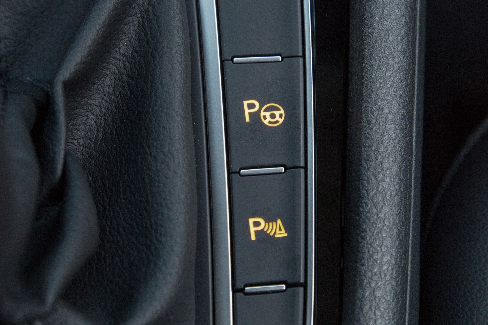 2016 Volkswagen Golf interior DETAIL