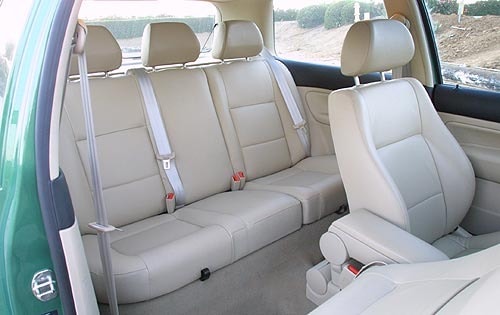 2001 Volkswagen Golf interior RI