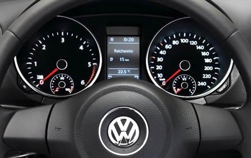 2011 Volkswagen Golf interior G