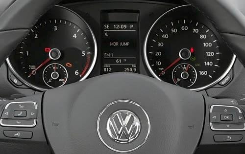2011 Volkswagen Golf interior G