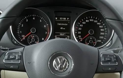2011 Volkswagen Golf interior G