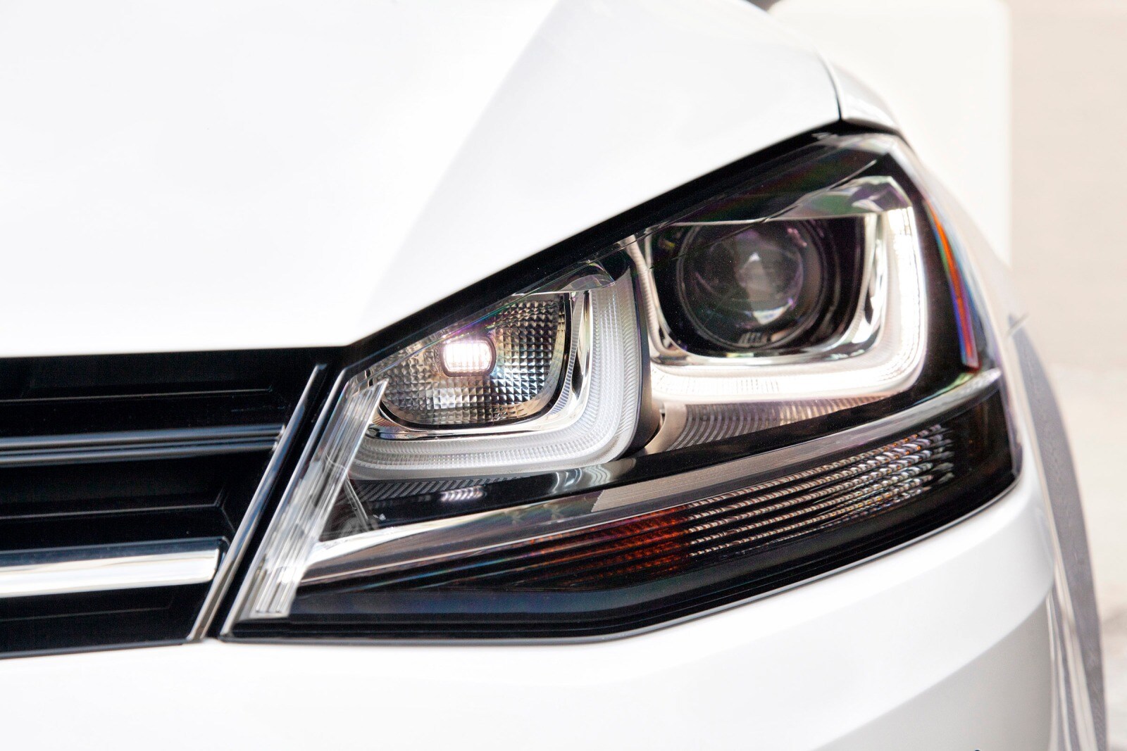 2015 Volkswagen Golf exterior EDETAIL