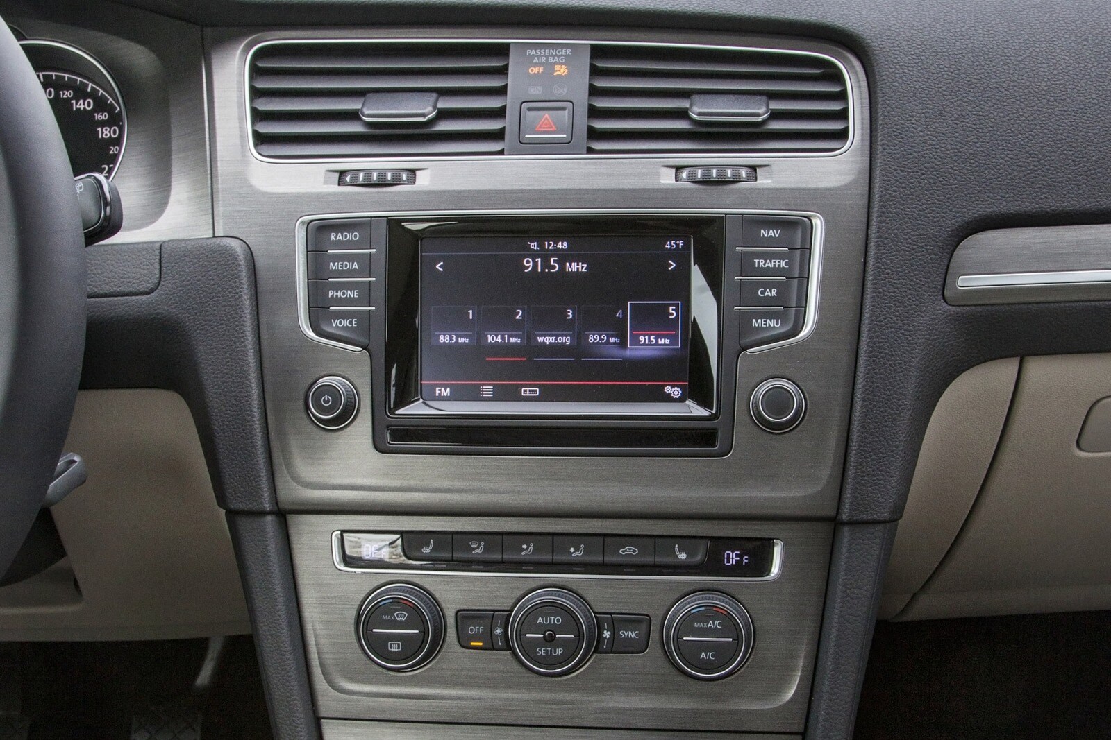 2016 Volkswagen Golf interior CC