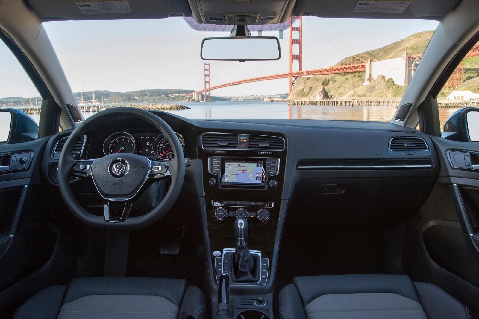 2016 Volkswagen Golf interior D