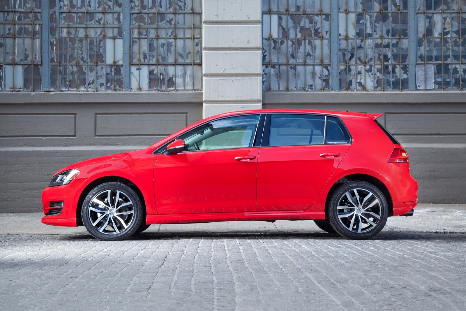 2017 Volkswagen Golf exterior FQ