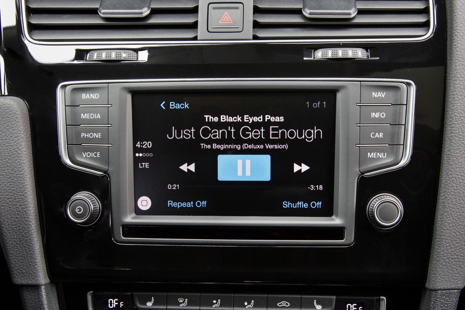 2017 Volkswagen Golf interior CC