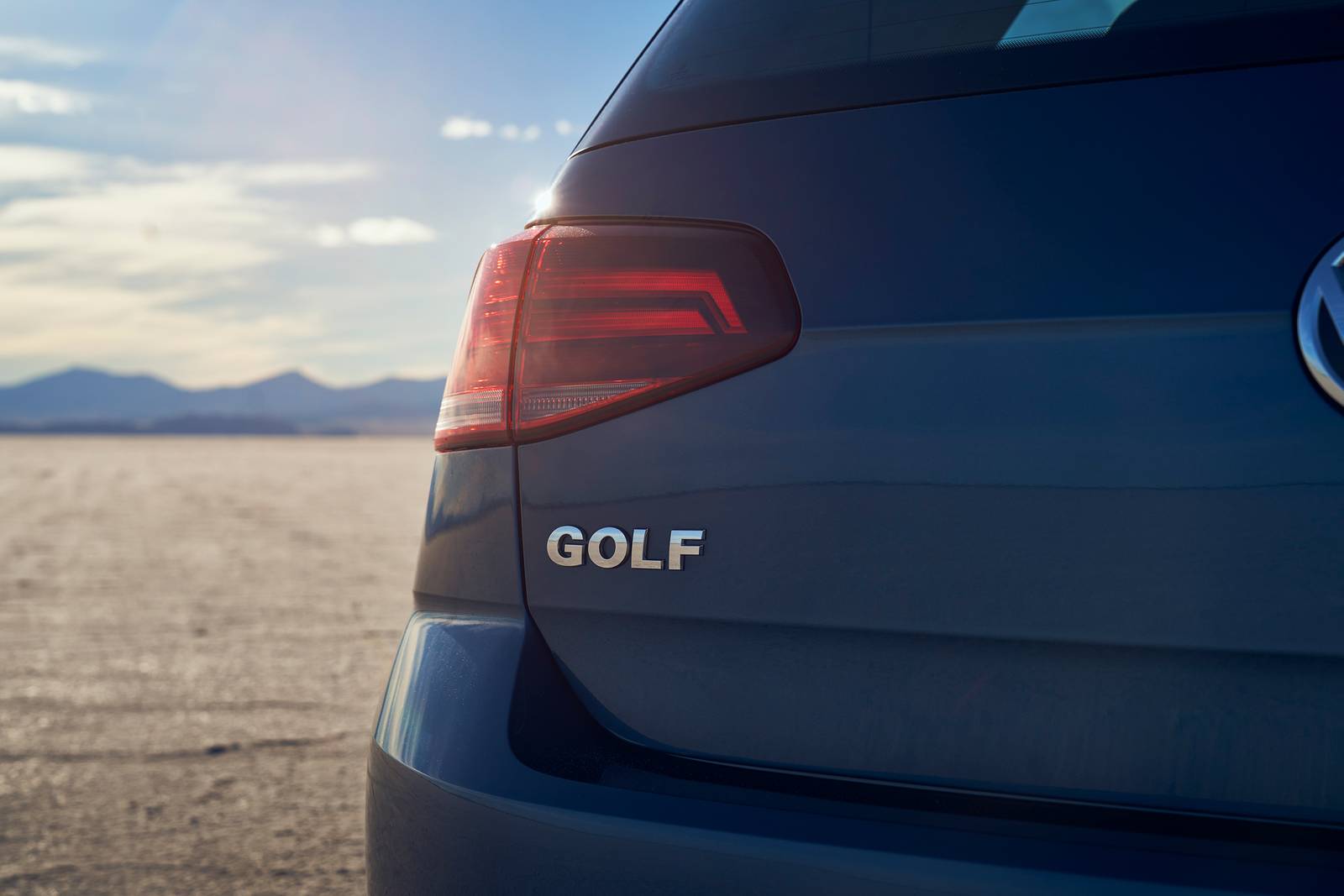 2020 Volkswagen Golf exterior RBDG