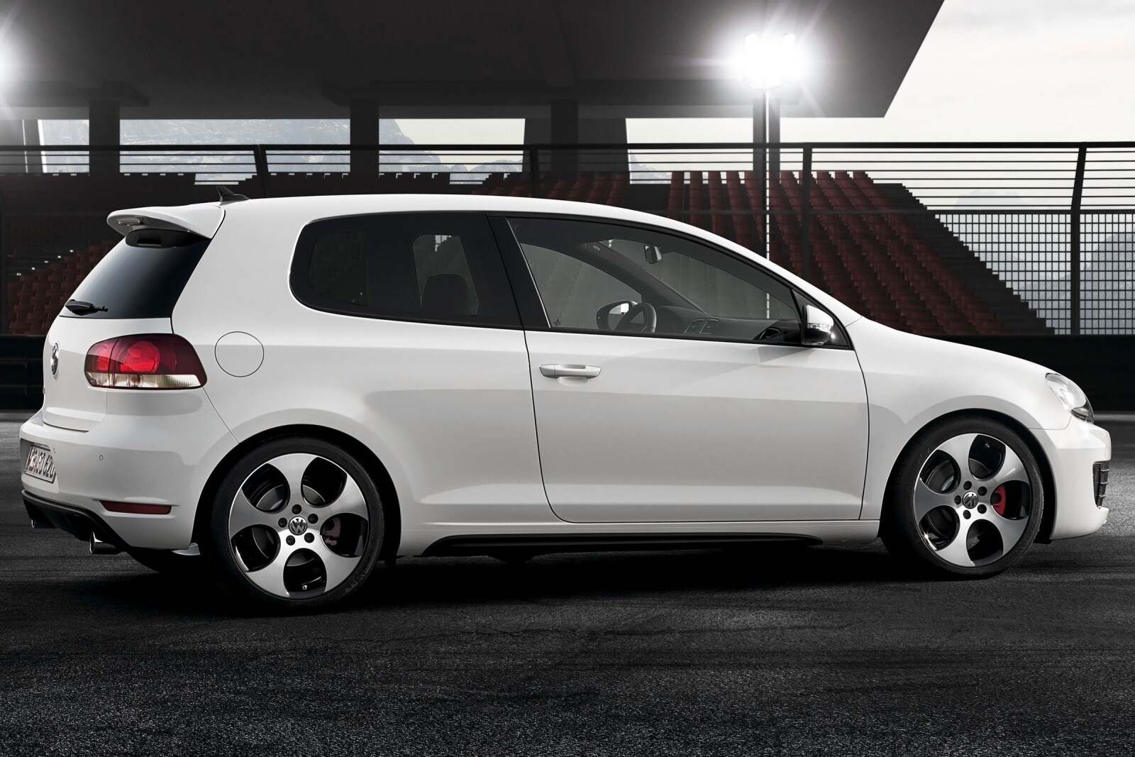 2013 Volkswagen GTI 2dr Hatchback Exterior