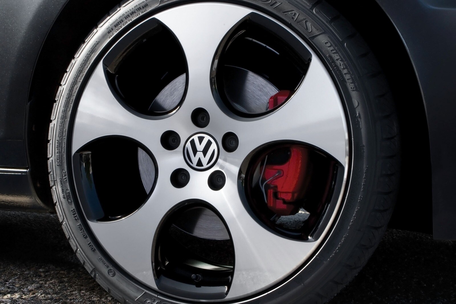2013 Volkswagen GTI — OEM photo 3