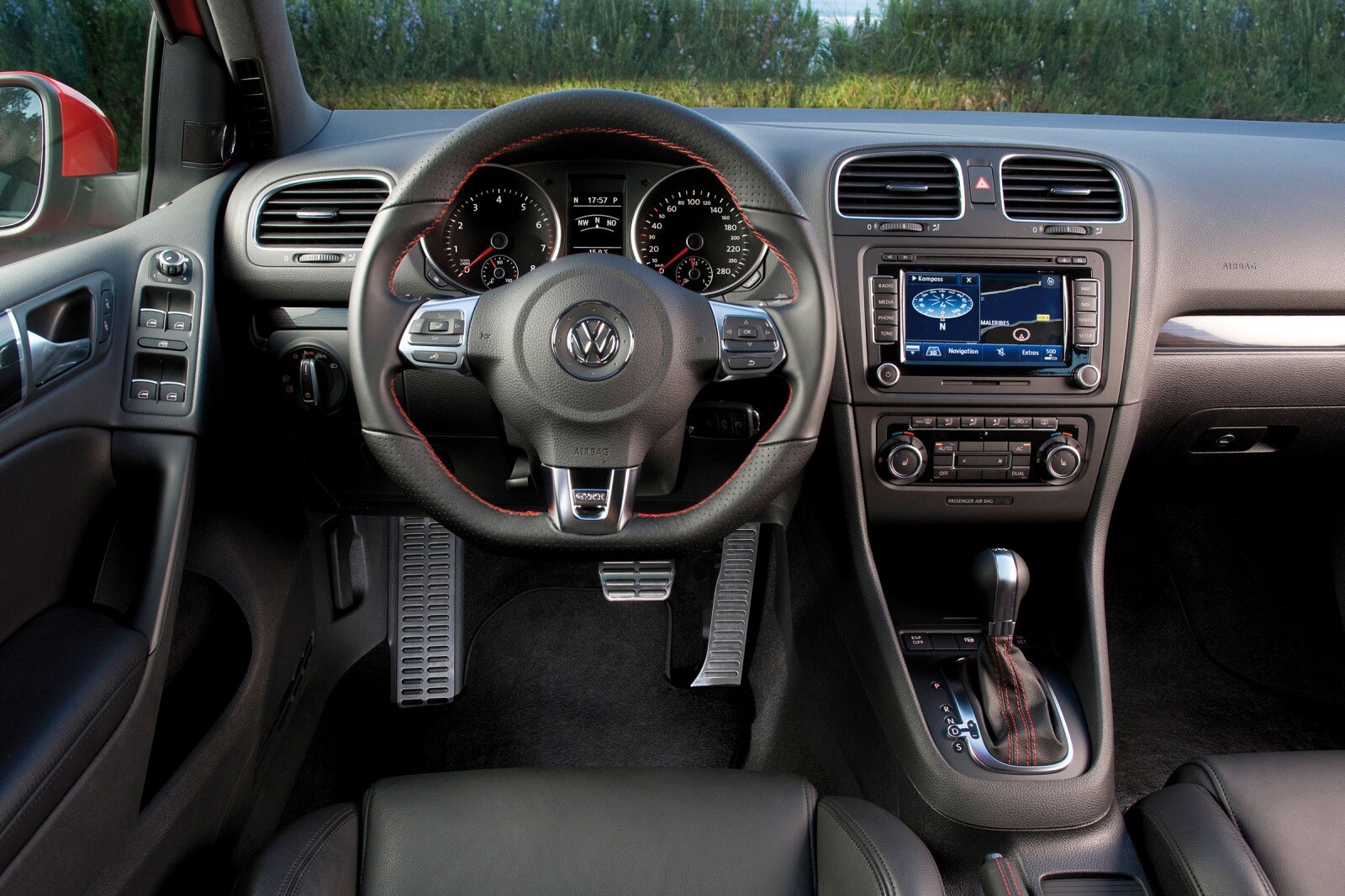 2014 Volkswagen GTI interior D